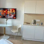 Apartmán Cohost I Brand New Apt, W-ac In A Location