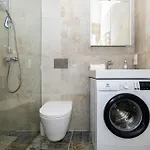 Apartmán Cohost I Brand New Apt, W-ac In A Location *