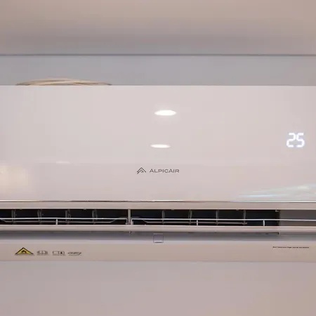Apartmán Cohost I Brand New Apt, W-ac In A Location *